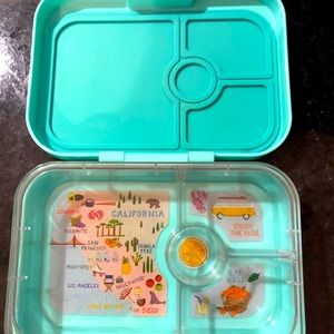 Yumbox kids bento box - California and NYC trays